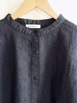 クレマチス刺繍コットンブラウス