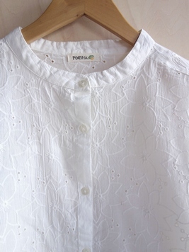 クレマチス刺繍コットンブラウス