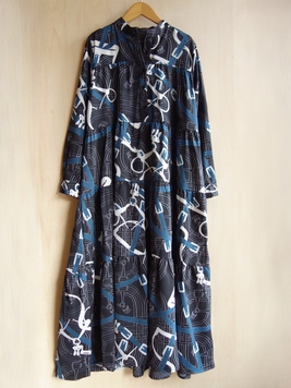 幾何学グラフィックワンピース