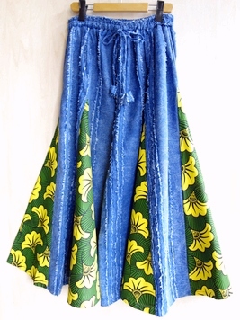 アフリカンバティック超ワイドフレアパンツ