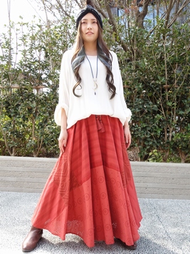 レリーアスカート