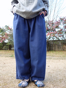 カツラギサーカスパンツ