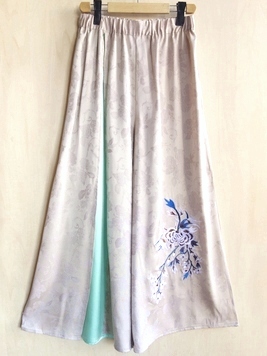 ネリナラ刺繍パンツ