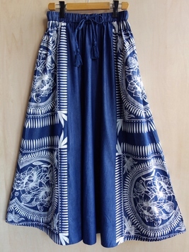 マナリカデニムスカート