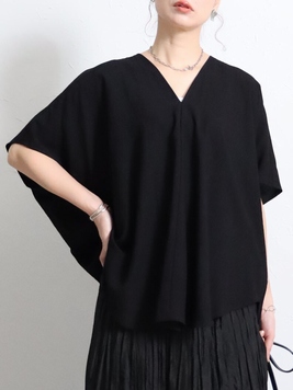 Vネックオーバーシルエットプルオーバー