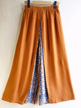 カサネタヨフレアパンツ