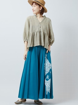 スキナドパンツ