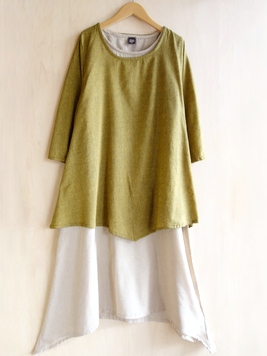 重ねたバイカラーレイヤードコットンワンピース