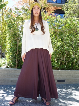 フレイアパンツ