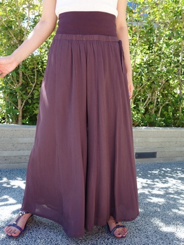 フレイアパンツ