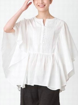 多ボタン×ピンタックバタフライ袖ブラウス