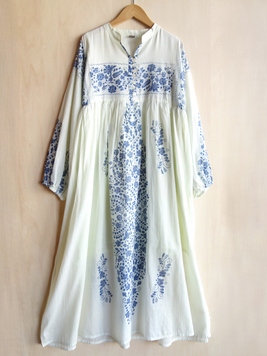 花エンブくしゅふわコットン長袖ワンピース