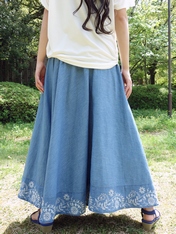 デニムエンブ刺繍ラップスカート