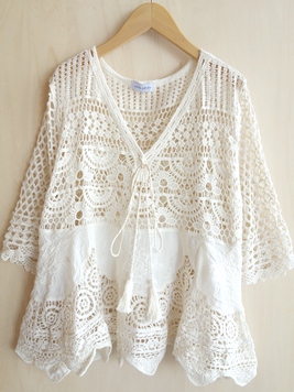 花刺繍と花クロシェ編みのコットンTOP