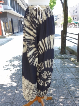 ぐるぐるタイダイパンツ