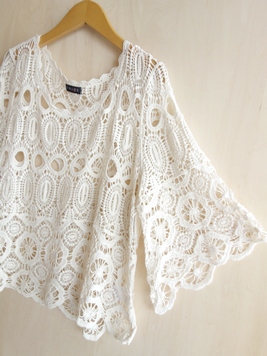 クロシェ編みの花コットンTOP