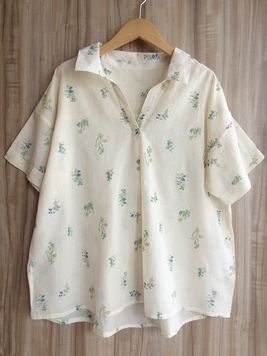 綿ボイル草花スキッパーブラウス