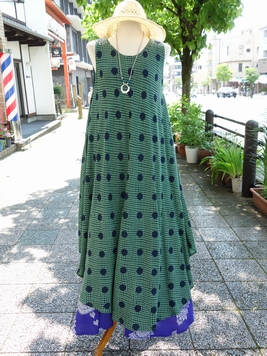 水玉のラティスアンブレラワンピース