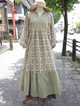 ブロックエンブコットンワンピース
