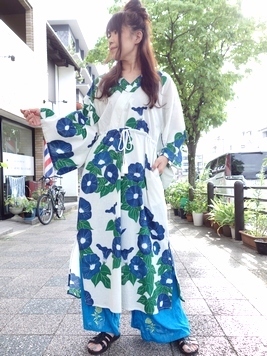 容花ならいワンピース