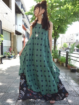 水玉のラティスアンブレラワンピース