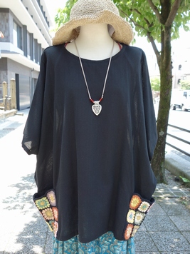 クロシェ編みのコットンユルTOP
