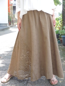 サマリーレース刺繍スカート