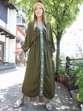 ジグエンブ刺繍ワンピース