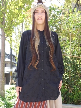 ボタニカル立体刺繍シャツチュニック