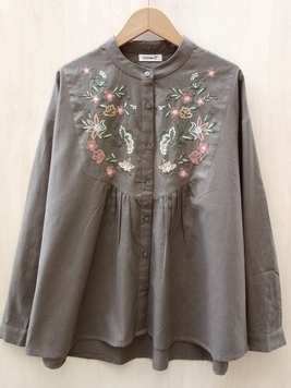 アンティークフラワー刺繍ブラウス