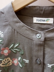 アンティークフラワー刺繍ブラウス