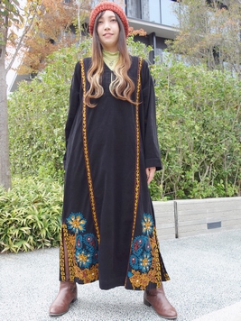カシエ刺繍ワンピース