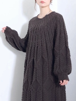 シュシュケーブルニットロングワンピース