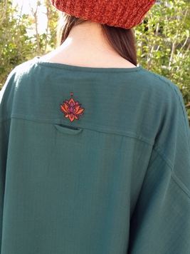 ニーネパ刺繍ワンピース