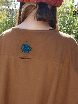 ニーネパ刺繍ワンピース