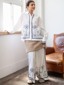 アイララ刺繍シャツ