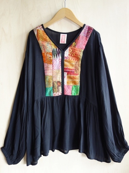 カンタ刺繍パッチワークプルオーバー