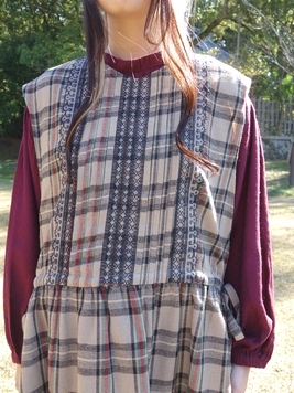 ネプーレ刺繍ワンピース