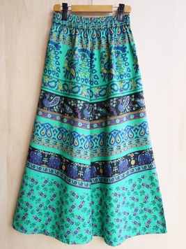 ネシュアパンツ